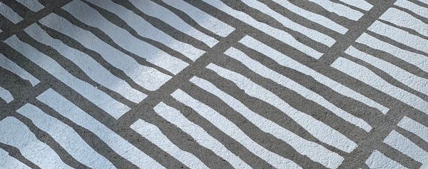 10 Ideen: Wie mit Schablone und Farbe langweilige Böden zum Blickfang werden.